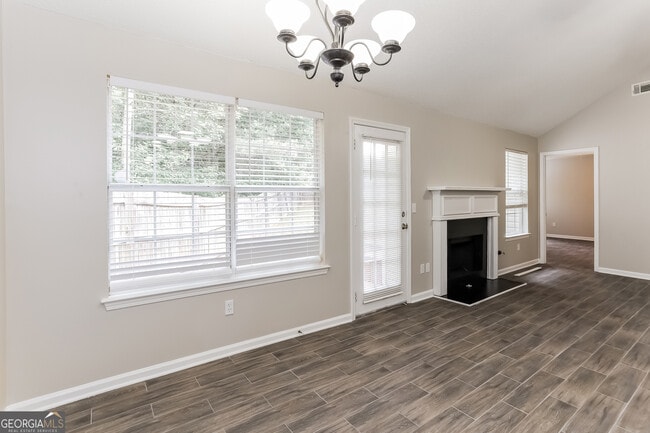 Photo - 4630 Thermal Ct