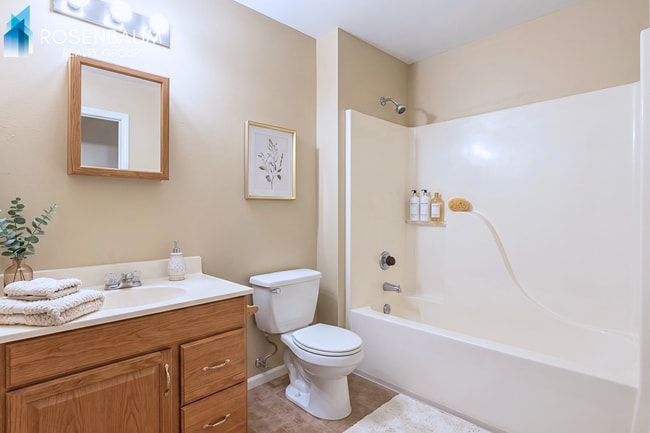 Photo - Charming and cozy 2-bedrooms, 2-baths apartment nestled in the heart of Prescott Valley!