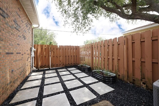 Photo - 118 5th Ave