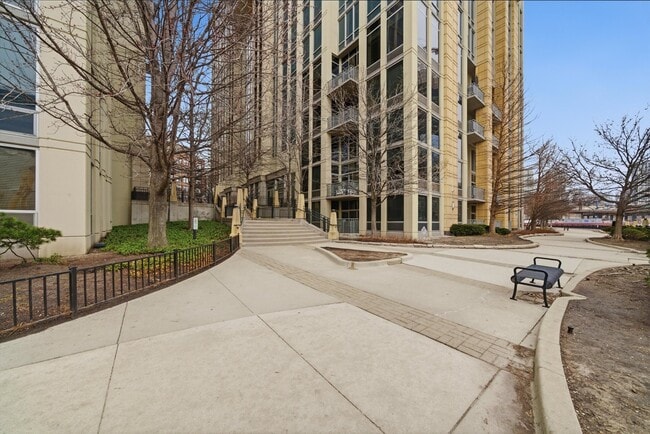 Photo - 720 N Larrabee St Unit 712