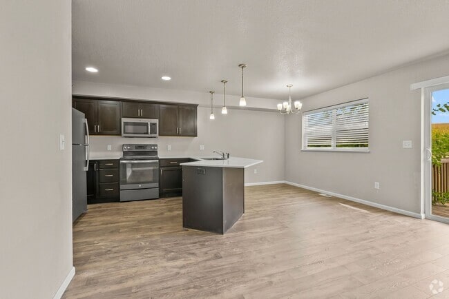 Building Photo - 5741 Summerland Drive Rental