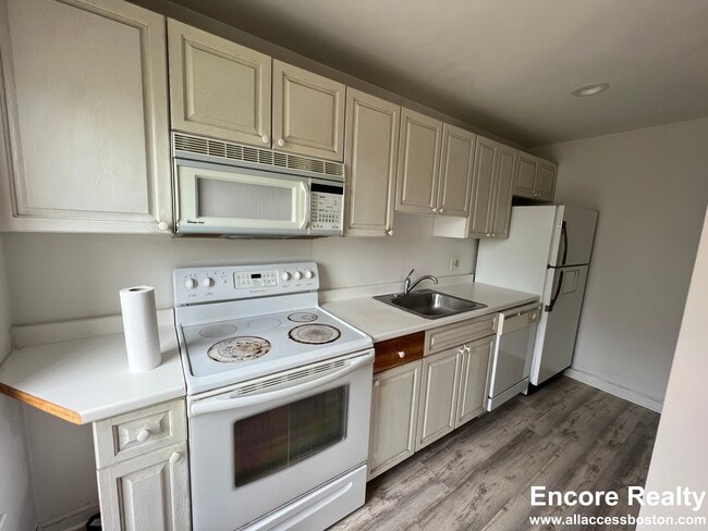 Photo - 1746 Washington St Unit #1746-3