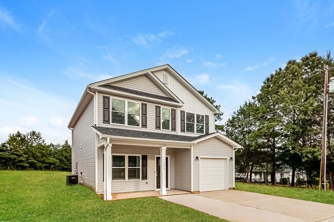 Photo - 728 Dawn Cir