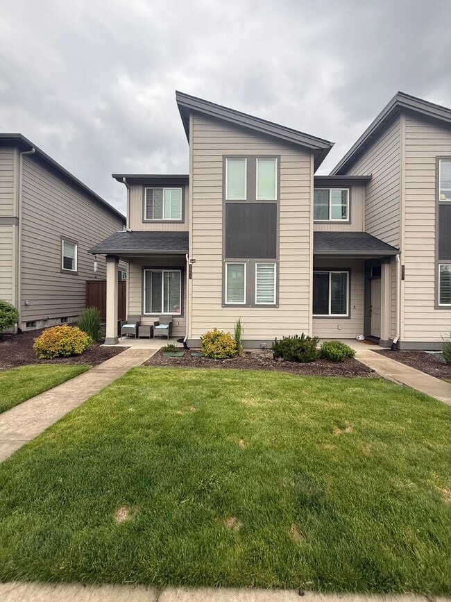 Photo - Beautiful 3 Bed/2.5 Bath Townhome - NE Bend