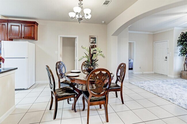 Photo - 2068 Laverne St Unit 6