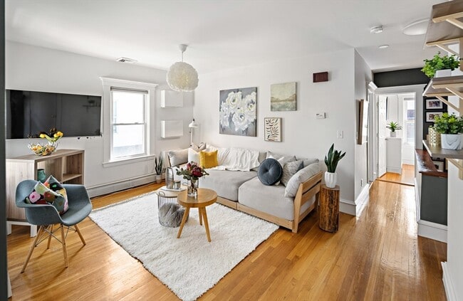 Photo - 32 Harvard St