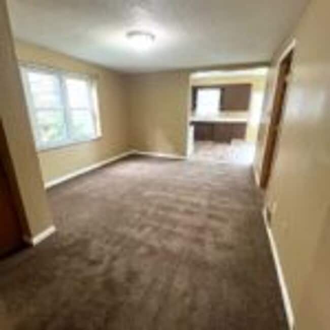 Photo - 2955 Exeter St Unit 1