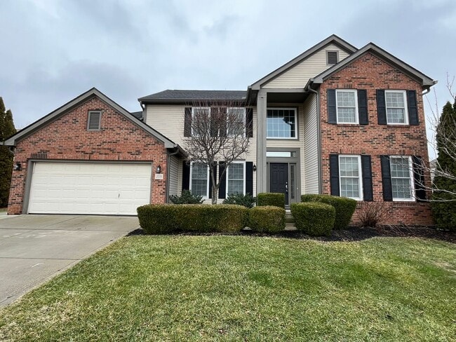 Building Photo - Stunning Two-Story Home in Gahanna with Finished Basement & Outdoor Retreat