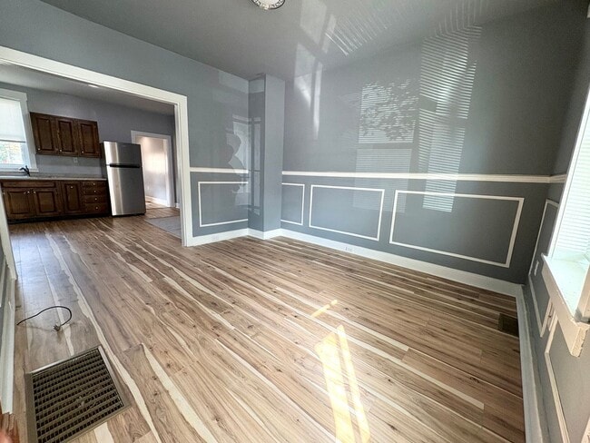 Photo - 2 Bedroom 1 Bathroom in Lancaster!