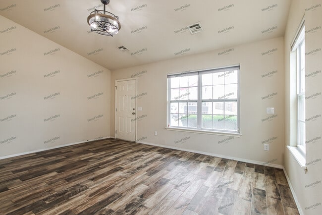 Photo - 4669 E 148th St S