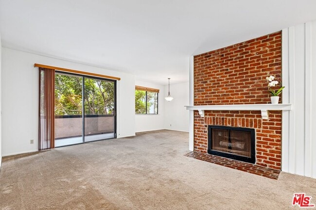 Photo - 306 Bora Bora Way Unit 114