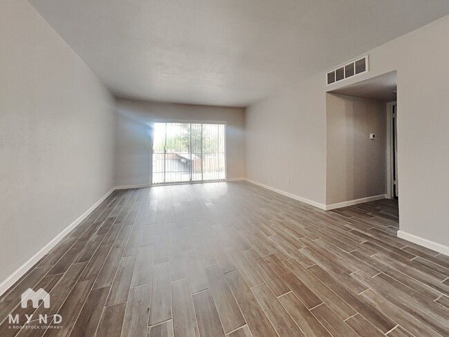 Photo - 2230 S Piney Point Rd Unit 204