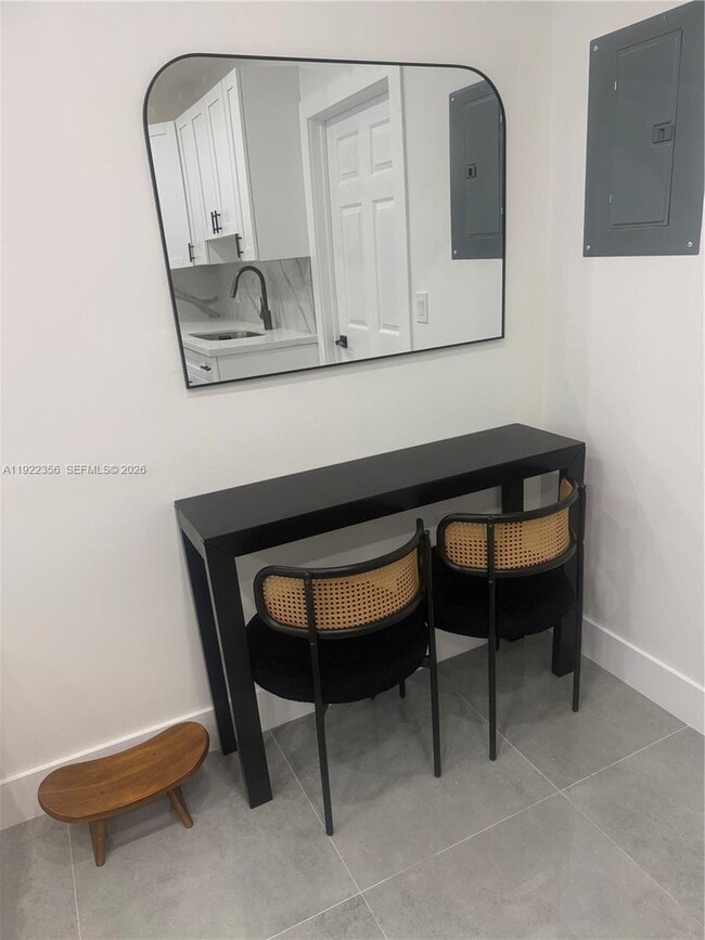 Photo - 935 Jefferson Ave Unit 6