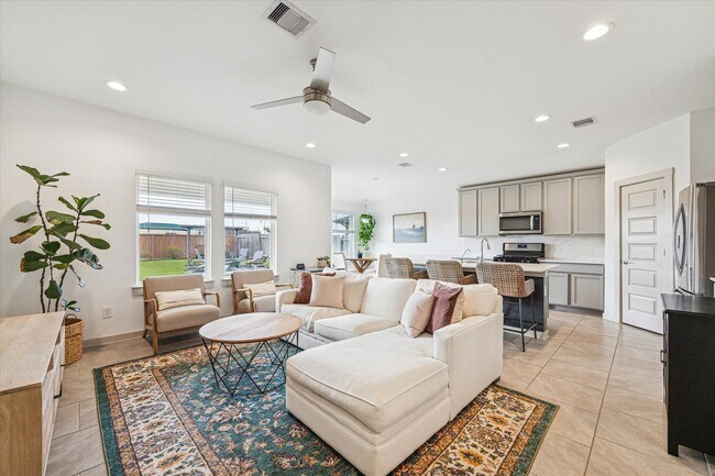 Photo - 3814 Sparkman Ln