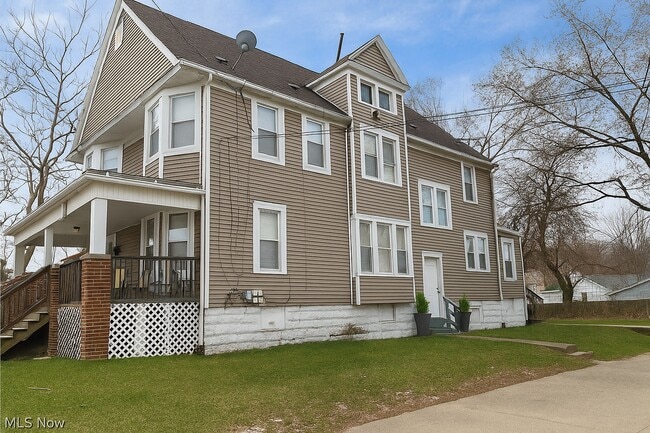 Photo - 1314 Lake Shore Blvd