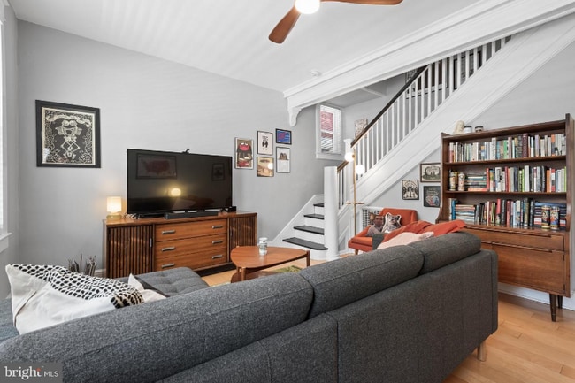 Photo - 153 E Ross St