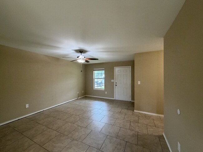 Photo - 1221 Kirby St