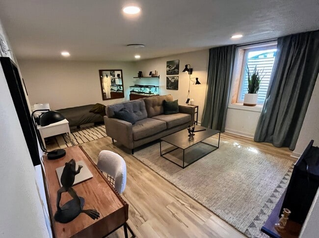 Photo - 2104-2106 E 58th St Unit 2104