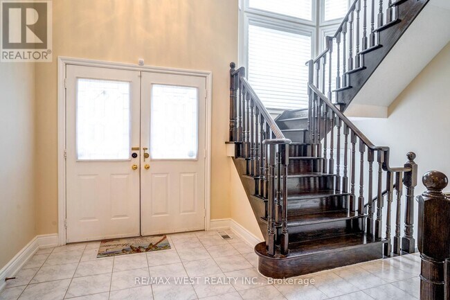 Photo - 229 Baker Ave