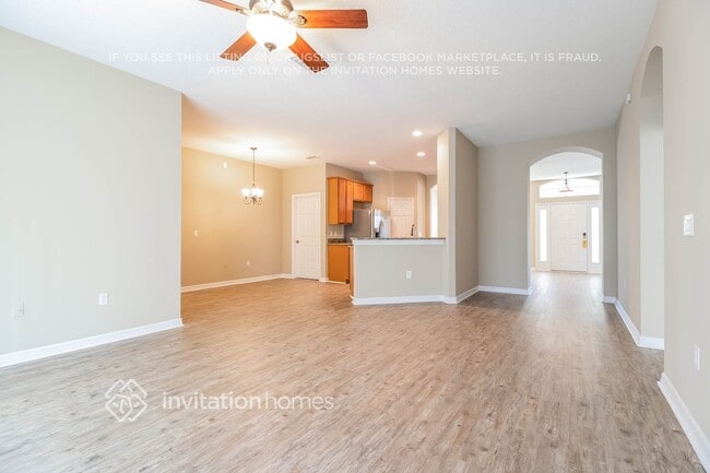 Photo - 498 Woodford Dr