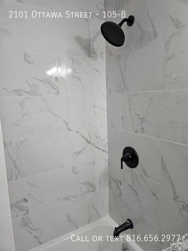 Photo - 2101 Ottawa St Unit 105-B