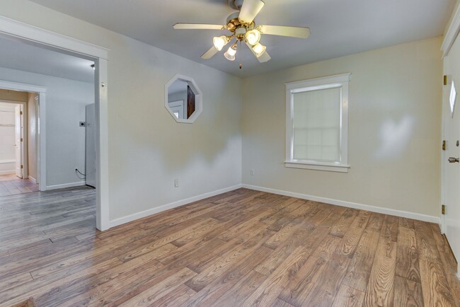 Photo - SF-007-904/906 South 20th Street Duplex Unit 904