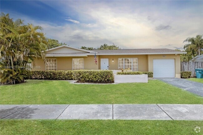 Building Photo - 10520 SW 124th Ave Rental