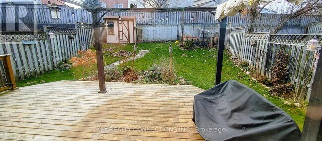 Photo - 318 Michael Dr