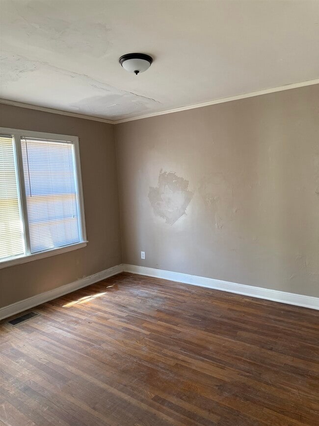 Photo - 2020 Courtland Pl