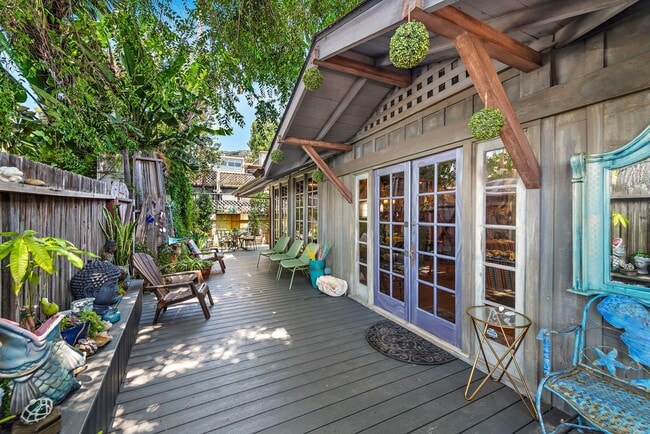 Photo - Ever dreamed of living under the sea?!