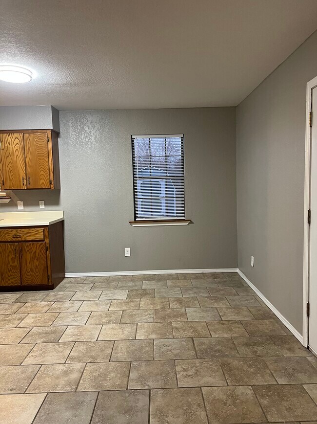 Dining Area - 374 Willow St