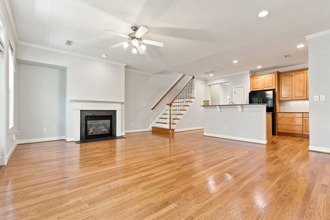 Photo - Beautiful 3 Bedroom / 2.5 Bathroom Townhome - Available NOW!