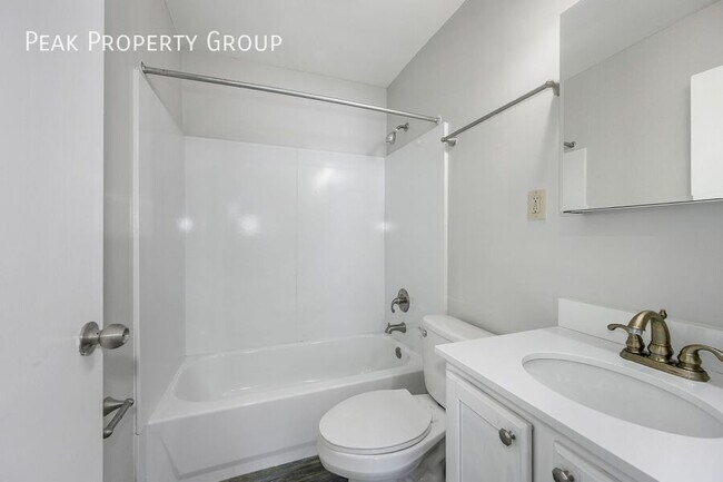 Building Photo - 3505 Telford St Unit 9