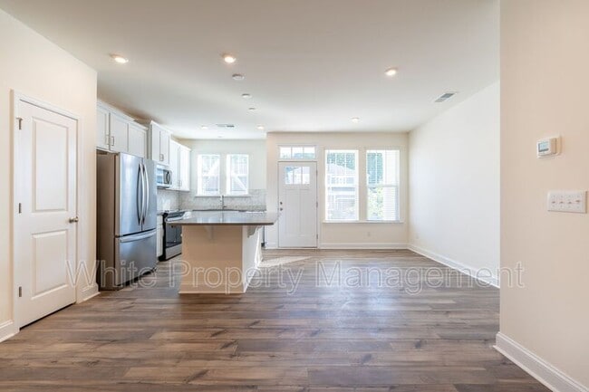 Photo - 1556 Cedar Tree Dr