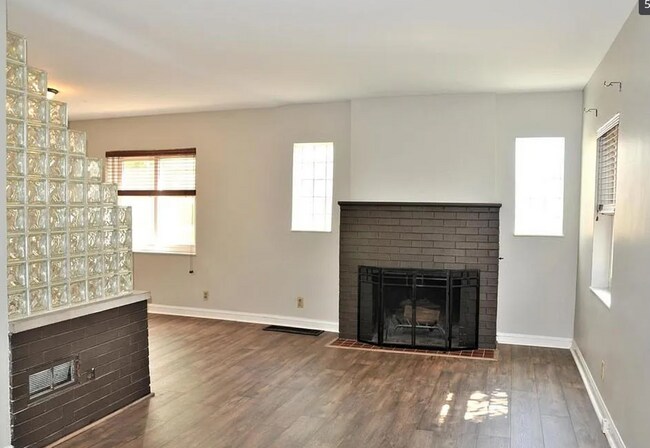 Photo - 8751 White Ave