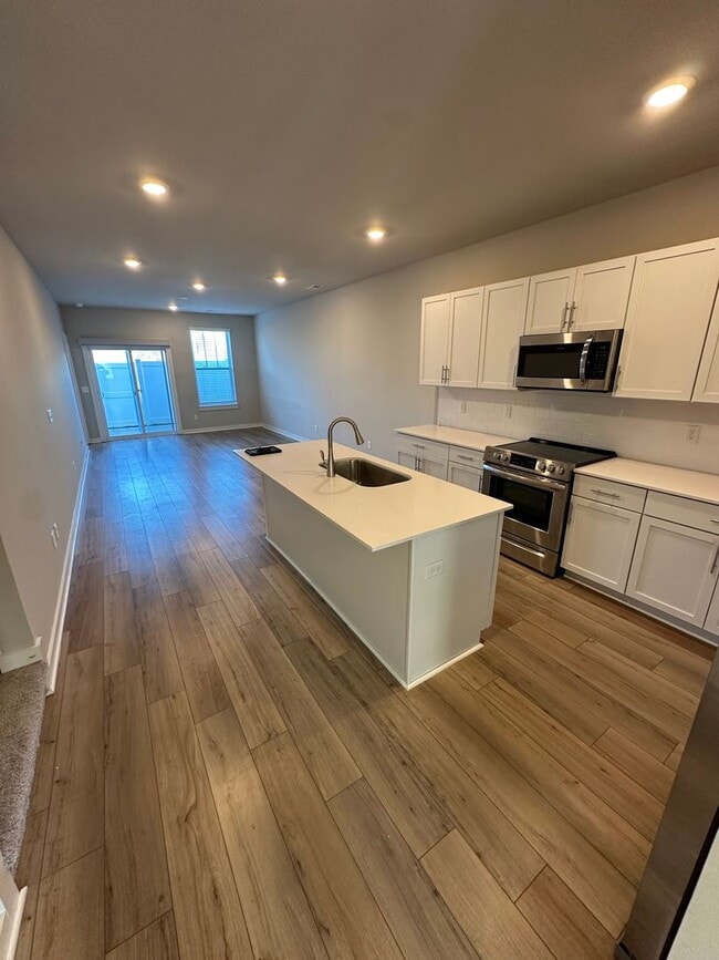 Photo - For Lease - 3 Bed, 2.5 Bath, 1846sqft Townhome, Lebanon