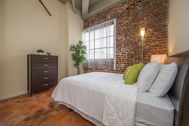 District Square Apartments