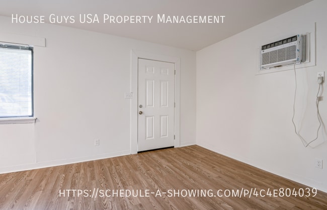 Photo - 15216 Bellaire Ave Unit A