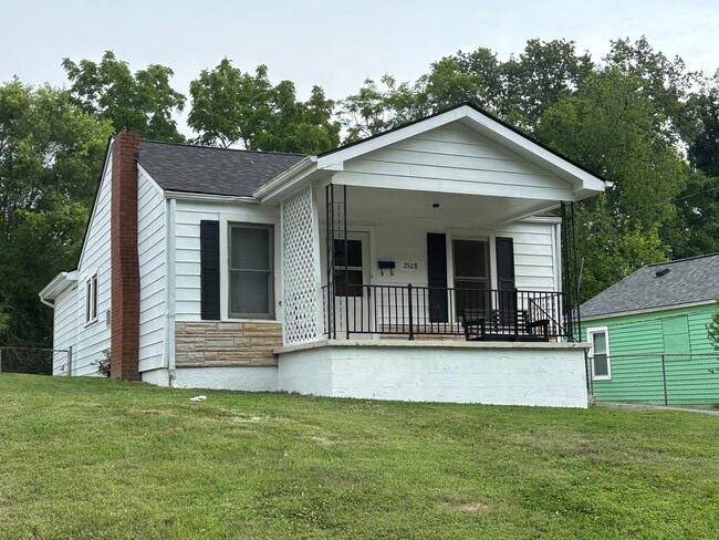 Building Photo - 3 Bedroom / 1.5 Bath ? Kingsport, TN Rental