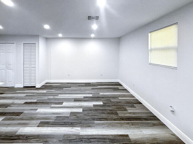 Photo - 1326 S Summerlin Ave