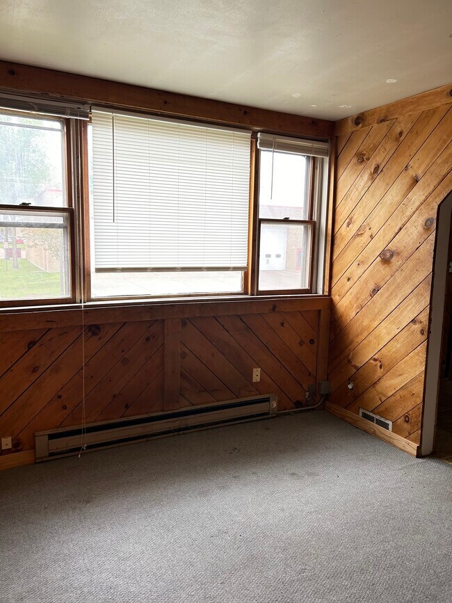 115 Main St W Unit 115