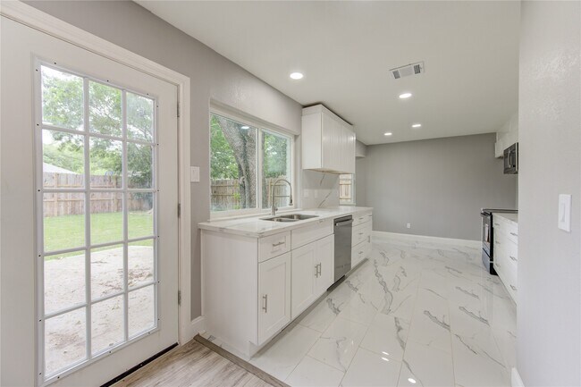 Photo - 12215 Monticeto Ln