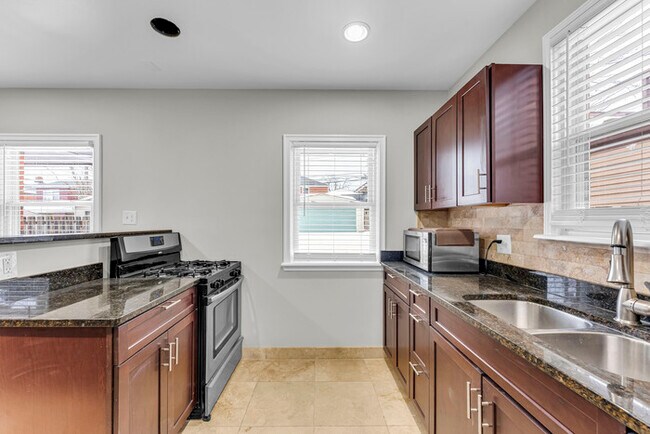 Photo - 2555 Saybrook Rd