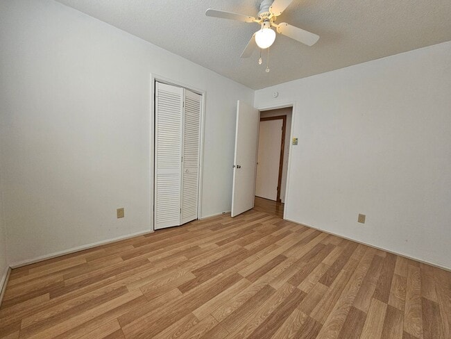 Photo - NW 3 Bedroom 1 bath, Large Fenced Yard, 1 Stall Garage