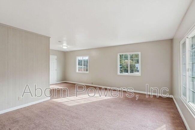 Photo - 1031 Spring St