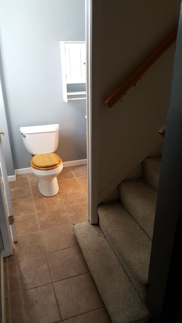 Building Photo - Spacious home in downtown Royal Oak!