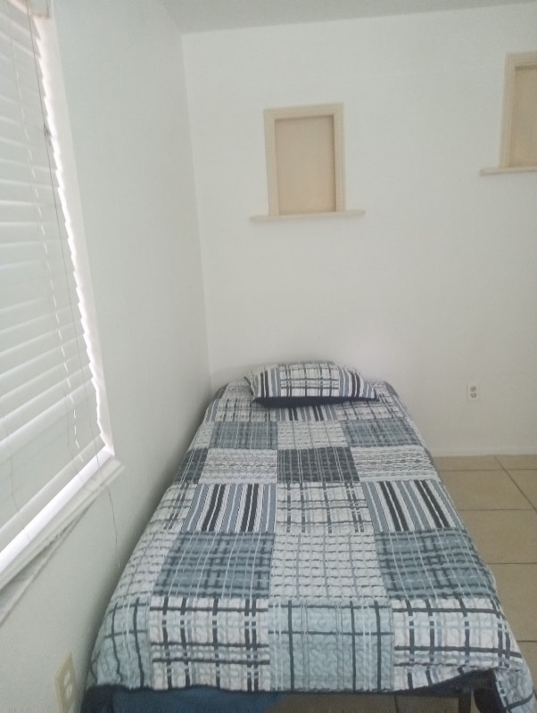 Photo - 5875 70th Ave N