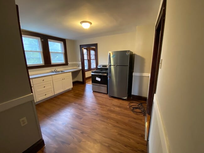 Building Photo - 13 Clark Street - 1st Floor Unit 2nd Floor Rental