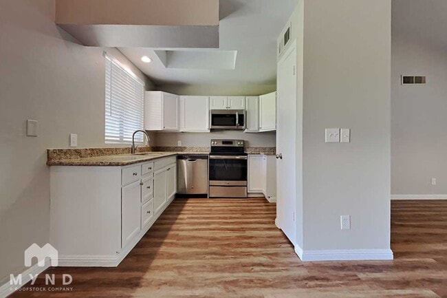 Photo - 818 E Piute Ave