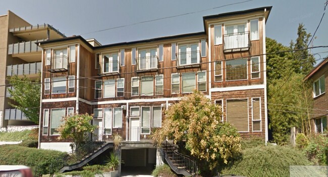Building Photo - 362 Aloha St